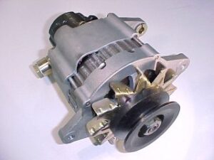 Alternador Hitachi 24 Volt 30 Amp Anclaje 81Mm Tensor 172Mm Con Regulador 3 Pines Con Depresor Isuzu Npr Eieelt