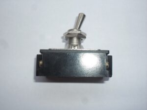 Interruptor Palanca 15 Amp 4 Terminales Cs301 B Monofásico (1010 2123)