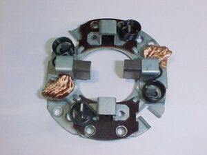 Porta Carbón Motor Partida M649T04471 Grande Mitsubishi 19831