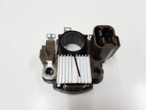 Regulador Mitsubishi 12 Volt Im293 L-R P Mazda Cat Clark Grúas